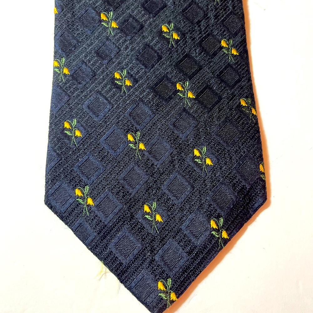Escada Silk Embroidered Floral Tie - italy